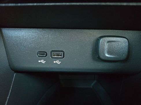 Used 2026 Buick Encore GX Sport Touring w/ Comfort Package image 6