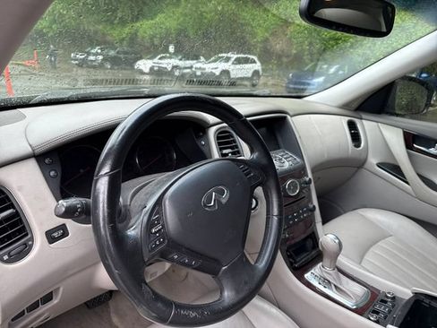 Used 2010 INFINITI EX35 Journey RWD image 36