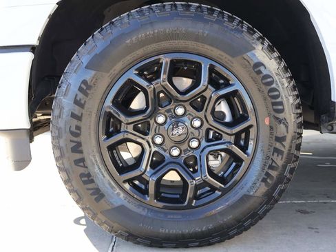 Used 2025 Ford F150 XLT w/ Equipment Group 301A Standard image 6