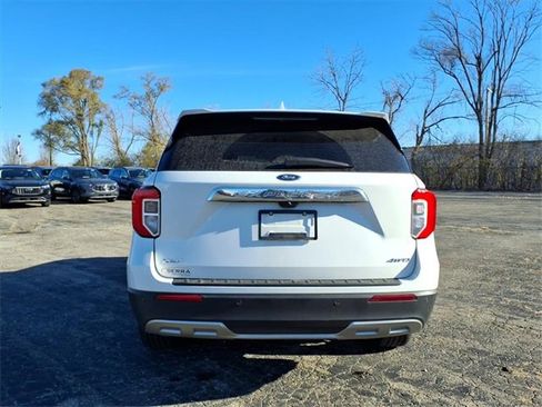 Used 2023 Ford Explorer XLT w/ Equipment Group 202A image 6