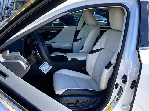 New 2025 Lexus ES 350 w/ Premium Package image 17
