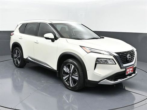 Used 2022 Nissan Rogue Platinum w/ Head-Up Display Package AWD/4WD image 2