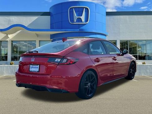 Used 2024 Honda Civic Sport image 2