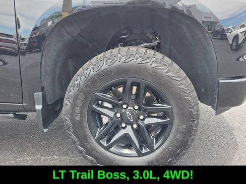 Used 2024 Chevrolet Silverado 1500 LT Trail Boss w/ LT Trail Boss Premium Package AWD/4WD image 10