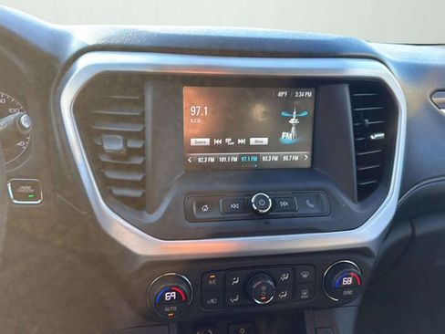 Used 2017 GMC Acadia SLE image 12