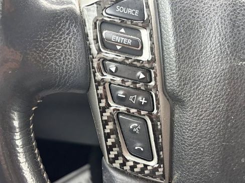 Used 2018 Nissan Titan PRO-4X w/ Pro-4x Convenience Package AWD/4WD image 12