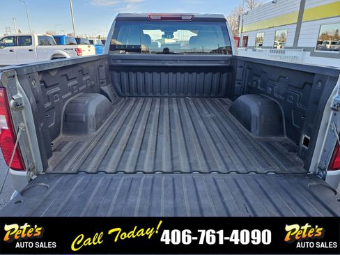 Used 2023 Chevrolet Silverado 1500 W/T w/ Trailering Package image 9