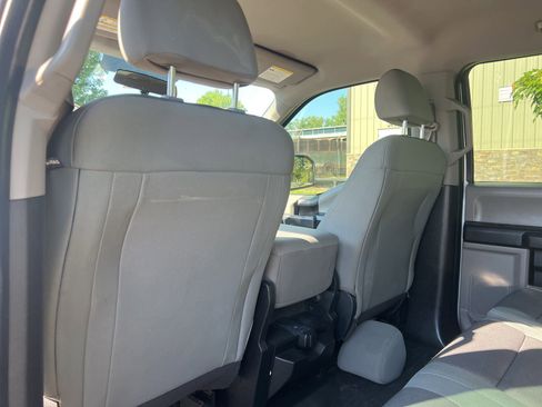 Used 2017 Ford F150 XL w/ Equipment Group 101A Mid AWD/4WD image 12