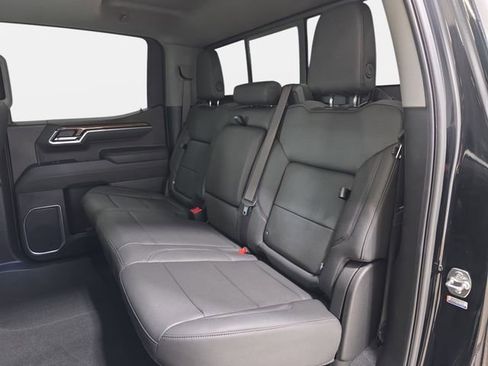 Used 2025 Chevrolet Silverado 1500 LT Trail Boss w/ Convenience Package II AWD/4WD image 13