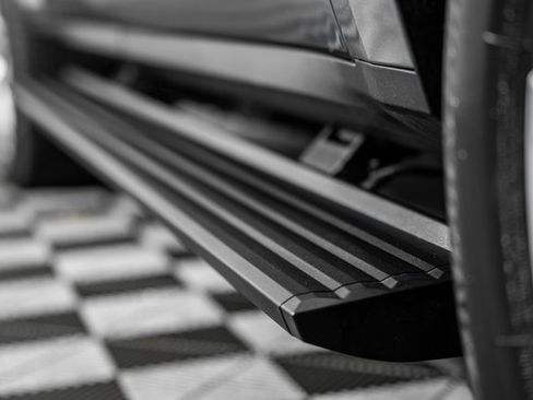 Used 2024 Chevrolet Tahoe High Country image 19