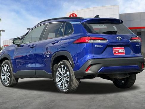 Certified 2025 Toyota Corolla Cross XLE FWD image 7
