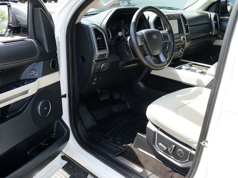 Used 2021 Ford Expedition Platinum image 15