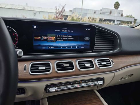 Used 2025 Mercedes-Benz GLE 350 4MATIC image 28