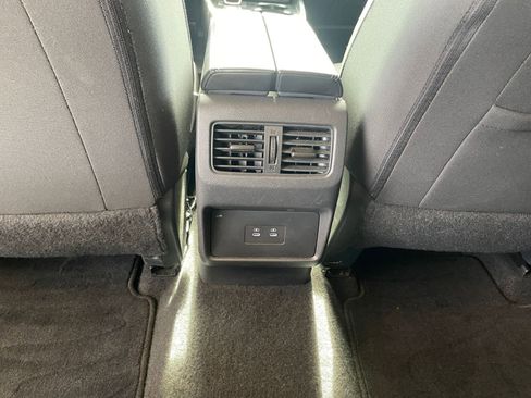 Used 2025 Nissan Rogue SV image 24