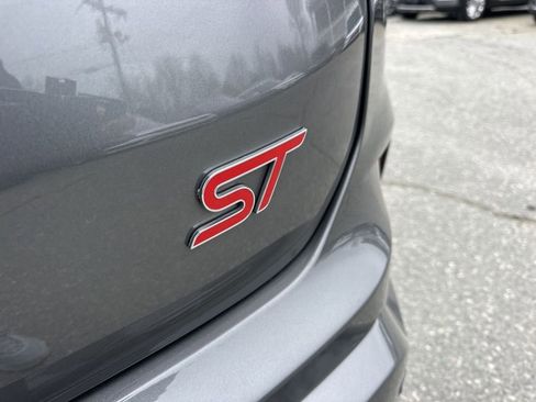 Used 2024 Ford Edge ST image 31