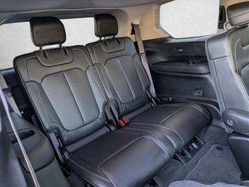 Used 2022 Jeep Grand Cherokee L Limited image 20