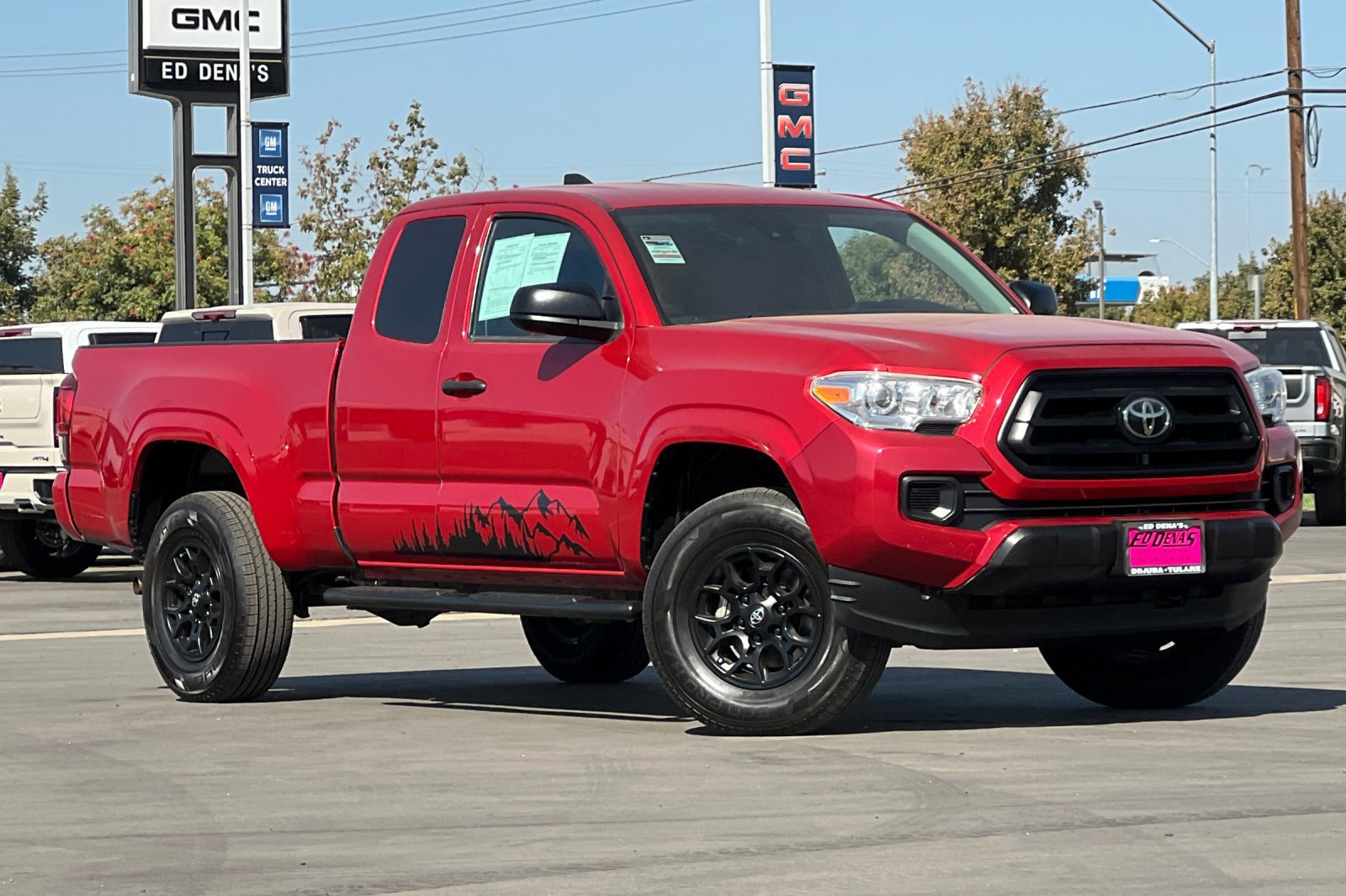 Used 2022 Toyota Tacoma SR RWD image 2