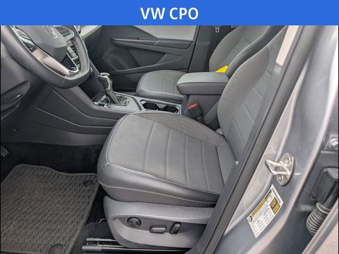Certified 2023 Volkswagen Taos SE w/ Panoramic Sunroof Package image 10