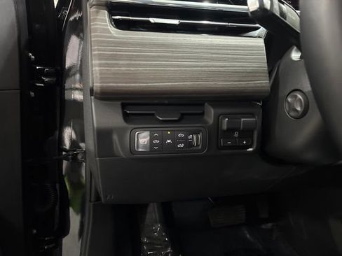 Used 2026 GMC Sierra EV Denali AWD/4WD image 12