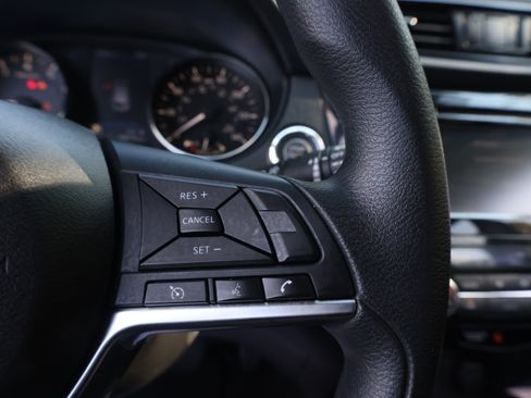 Used 2019 Nissan Rogue Sport SV AWD/4WD image 21