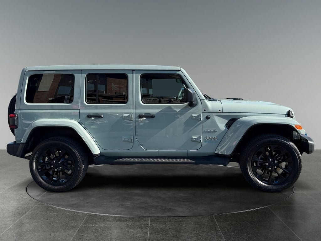 Used 2023 Jeep Wrangler Unlimited Sahara AWD/4WD image 10