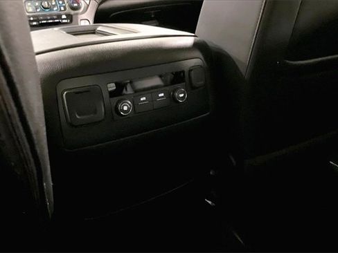 Used 2019 GMC Yukon SLT image 33