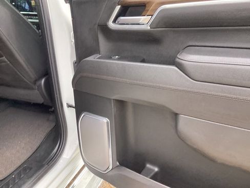 Used 2025 Chevrolet Silverado 1500 High Country w/ Z71 Off-Road Package image 18