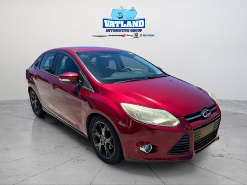 Used 2014 Ford Focus SE w/ Equipment Group 201A FWD image 22