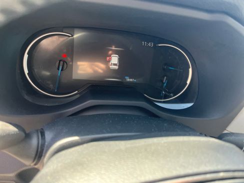 Used 2019 Toyota RAV4 Limited AWD/4WD image 11