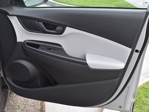 Used 2023 Hyundai Kona SEL w/ Winter Weather Package FWD image 59