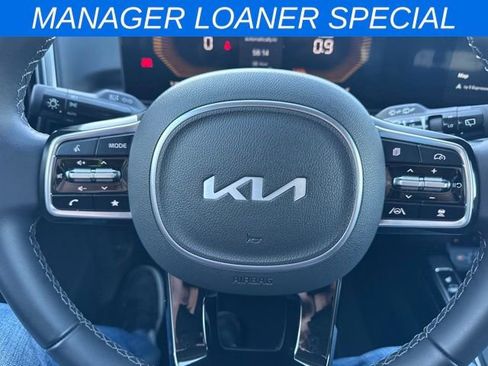 New 2025 Kia Sorento S image 19