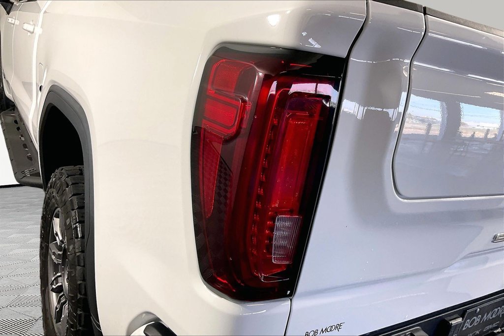Used 2024 GMC Sierra 1500 AT4 w/ Technology Package AWD/4WD image 21