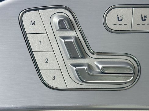 Used 2025 Mercedes-Benz GLE 350 4MATIC image 30
