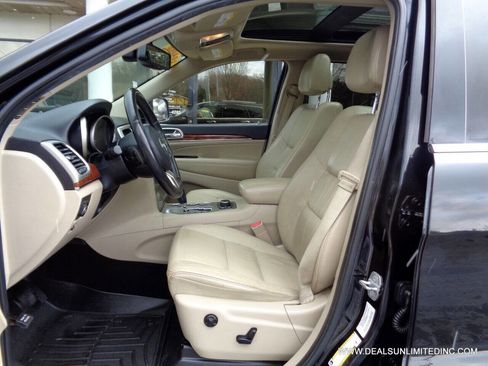 Used 2013 Jeep Grand Cherokee Limited image 9