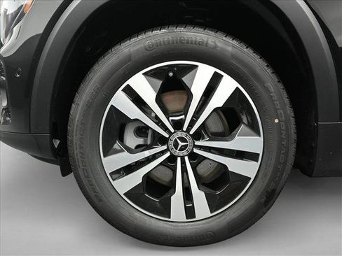 Certified 2025 Mercedes-Benz GLB 250 4MATIC image 30