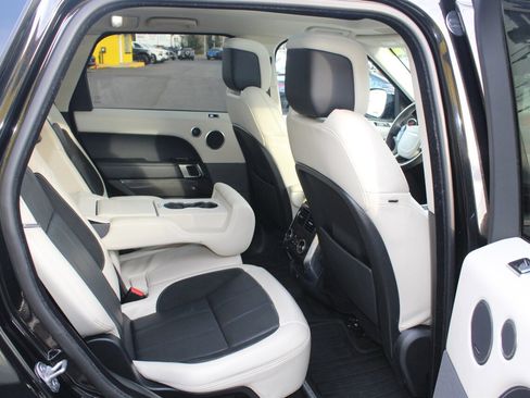 Used 2022 Land Rover Range Rover Sport HST image 20