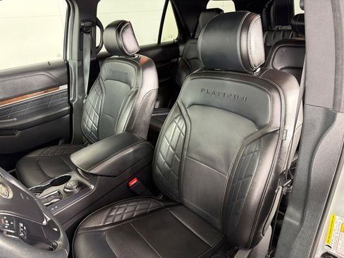 Used 2017 Ford Explorer Platinum image 13