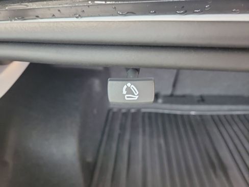 Used 2024 Chevrolet Malibu RS w/ LPO, Floor Liner Package image 19