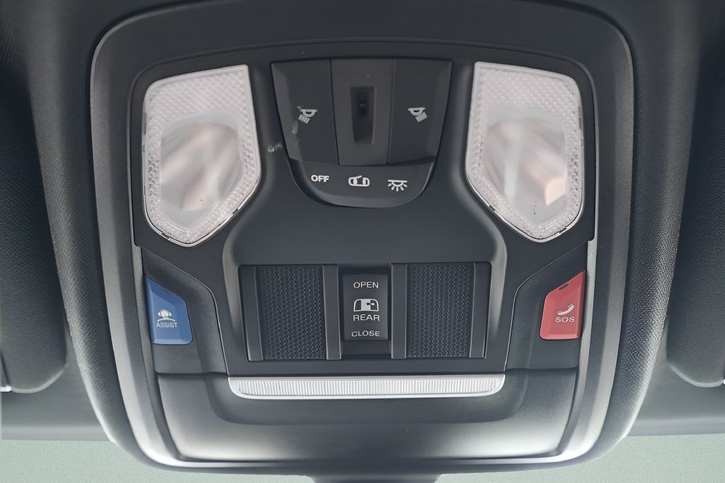 Used 2024 RAM 2500 Big Horn w/ Night Edition AWD/4WD image 19