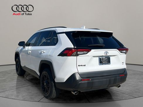 Used 2020 Toyota RAV4 XLE w/ Convenience Package AWD/4WD image 5