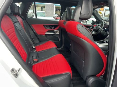 Used 2024 Mercedes-Benz GLC 43 AMG 4MATIC image 32