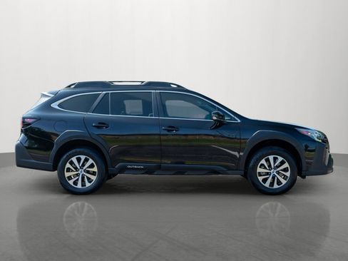 Used 2024 Subaru Outback Premium AWD/4WD image 8