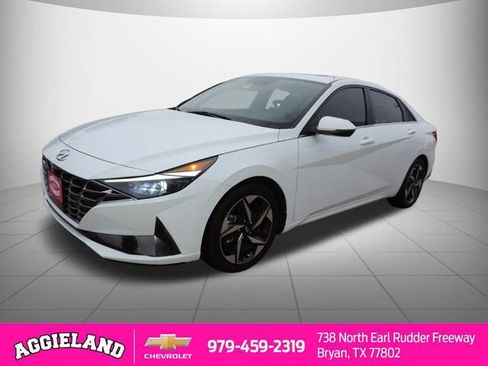 Used 2021 Hyundai Elantra Limited image 8
