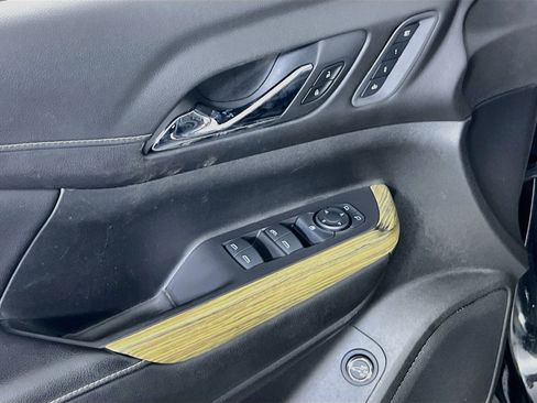 Used 2019 GMC Acadia Denali AWD/4WD image 18