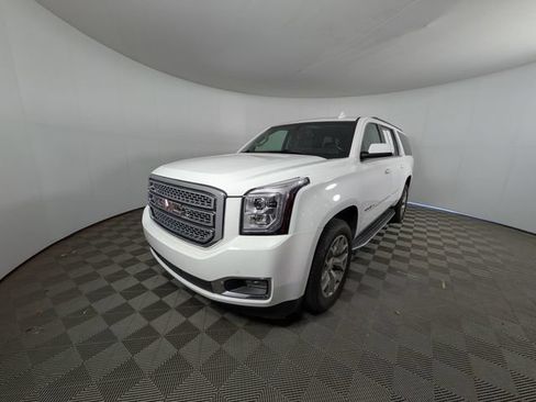 Used 2019 GMC Yukon XL SLE w/ SLE Value Package AWD/4WD image 27