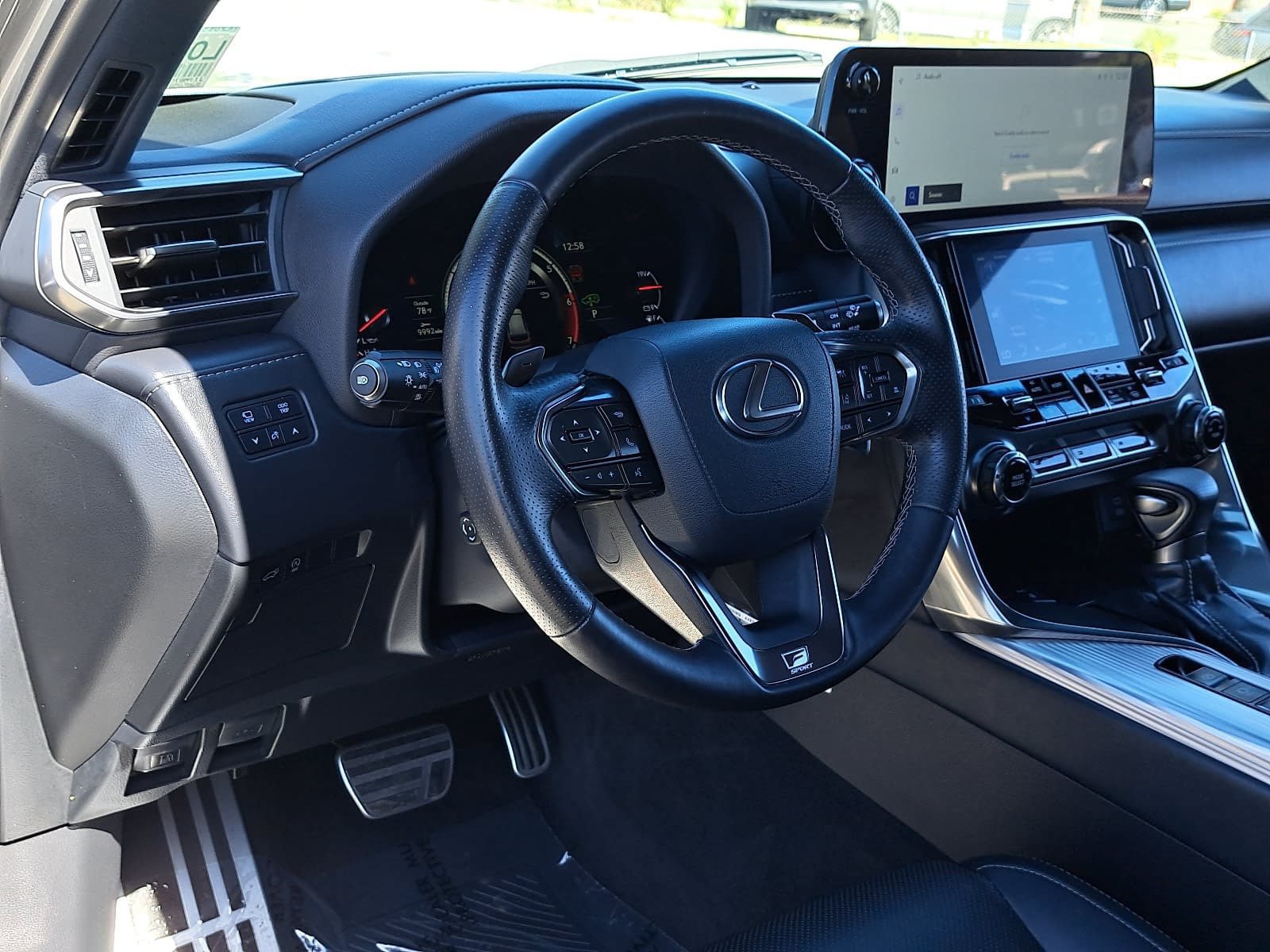 Used 2024 Lexus LX 600 F Sport AWD/4WD image 18