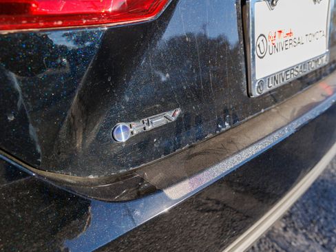 Used 2025 Toyota Camry LE image 10