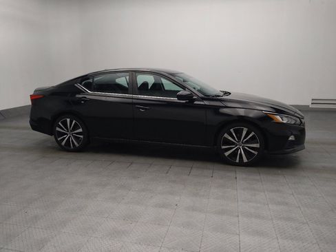 Used 2019 Nissan Altima 2.5 SR FWD image 11