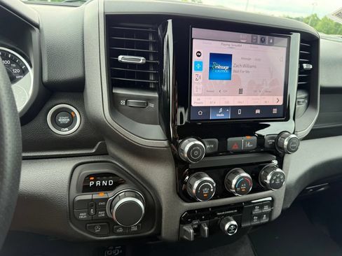 New 2026 RAM 1500 Express AWD/4WD image 10