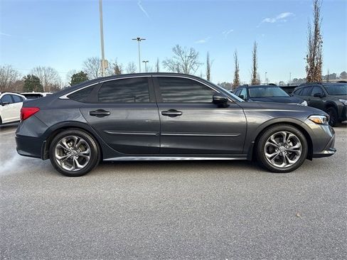 Used 2024 Honda Civic Touring image 2